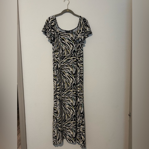 Attitudes by Renee Dresses & Skirts - Attitudes by Renee Flutter Sleeve Maxi Dress